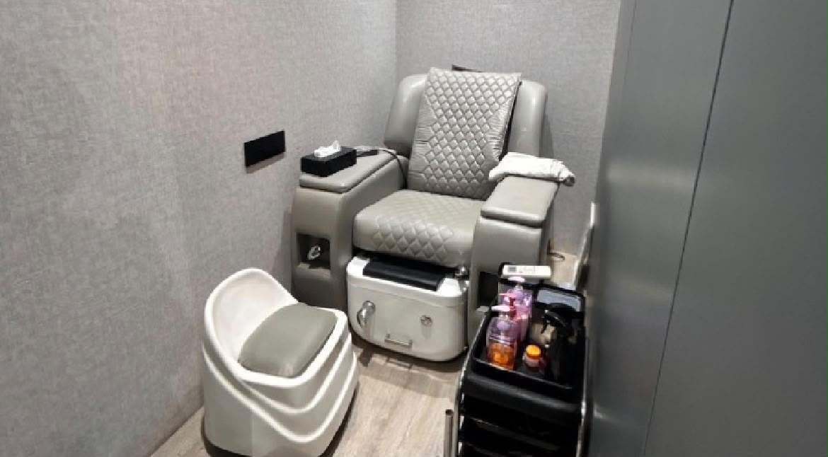 Nail Studio